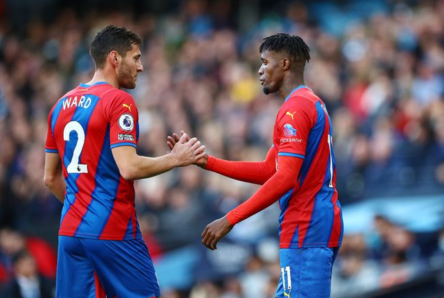  曼城铁卫乌龙送礼痛失好局  